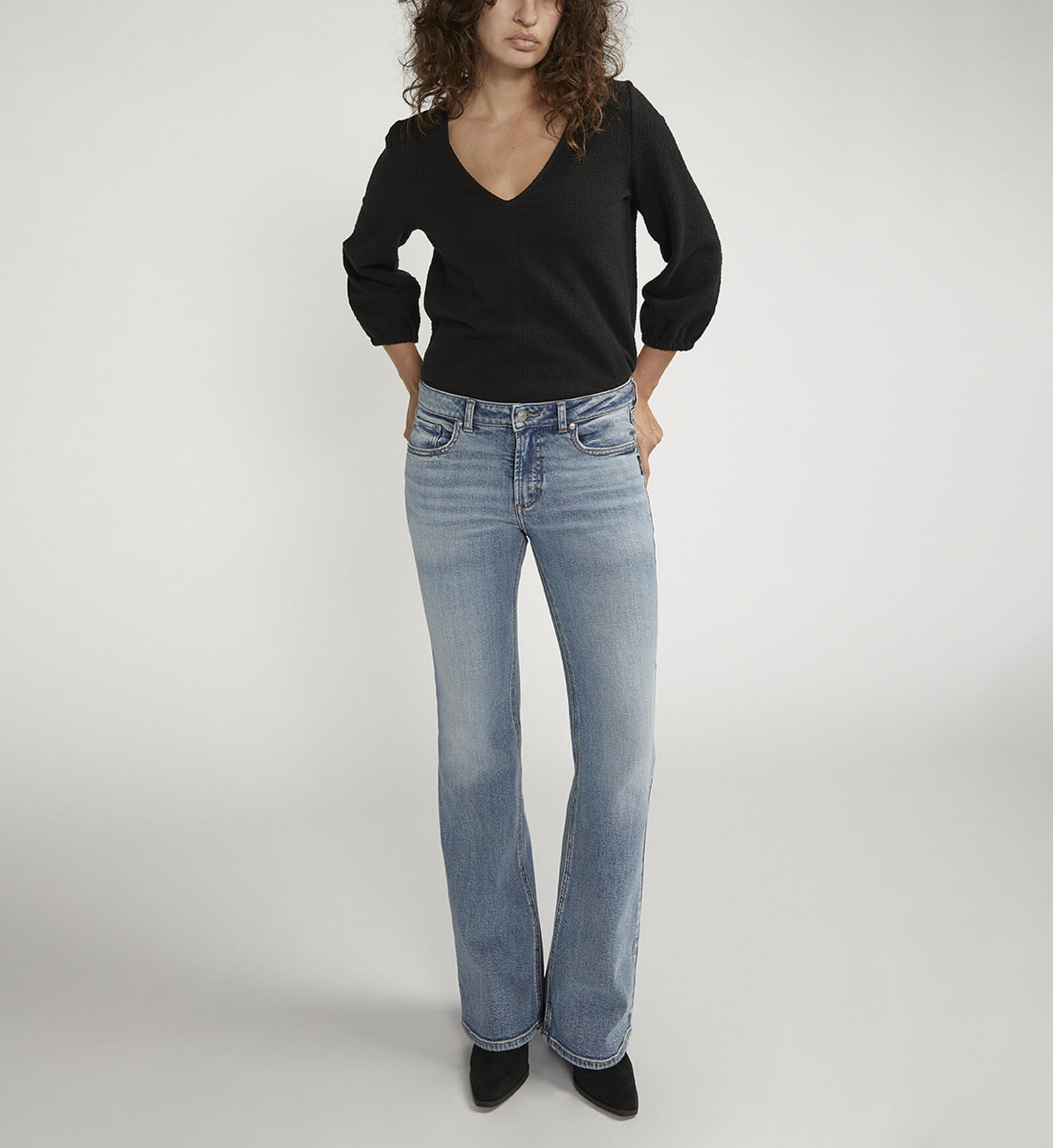 Low-rise flared jeans - Women