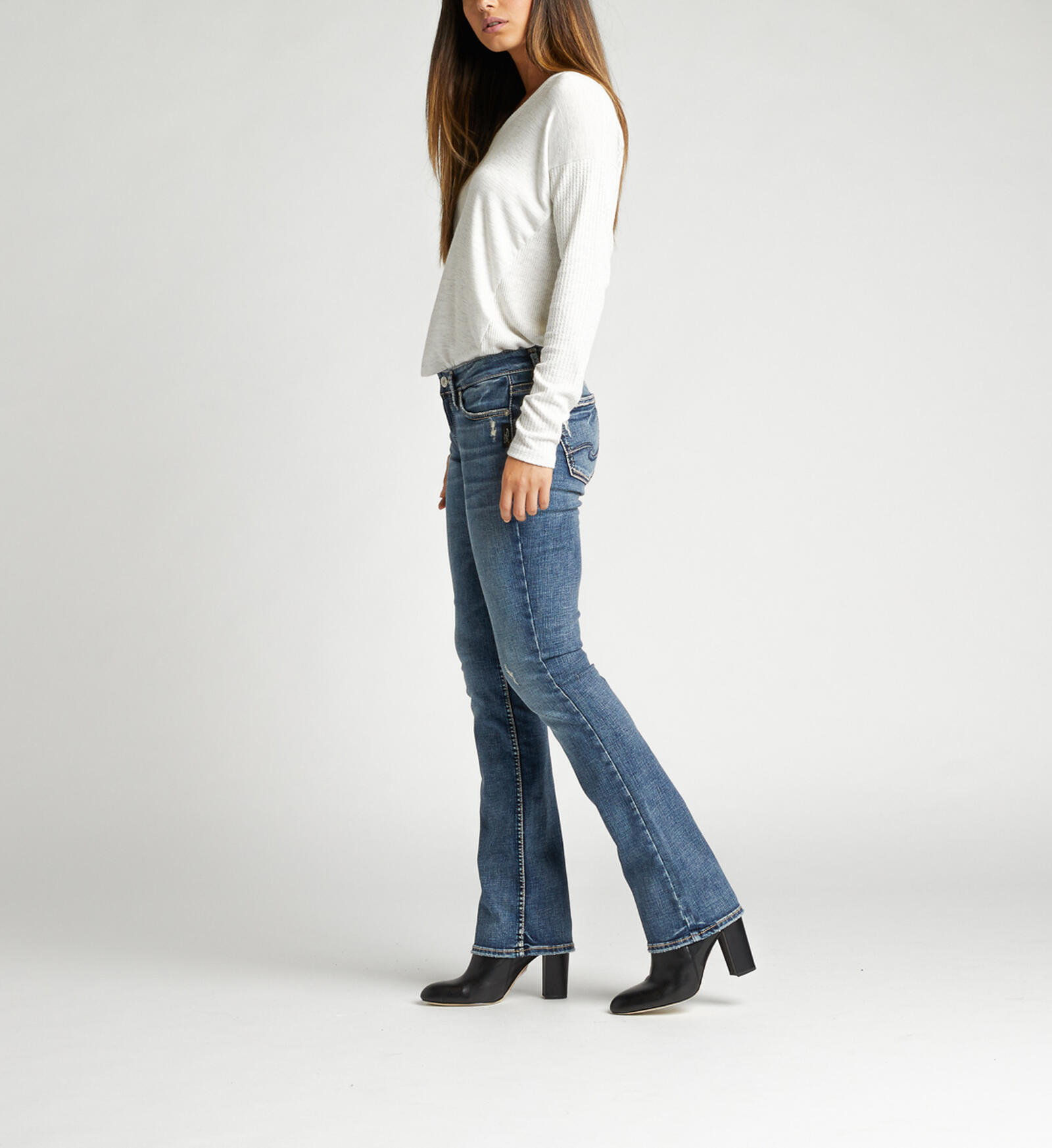 Silver Jeans Co. Women's Elyse Mid Rise Slim Bootcut Jeans, Waist Sizes  24-36 