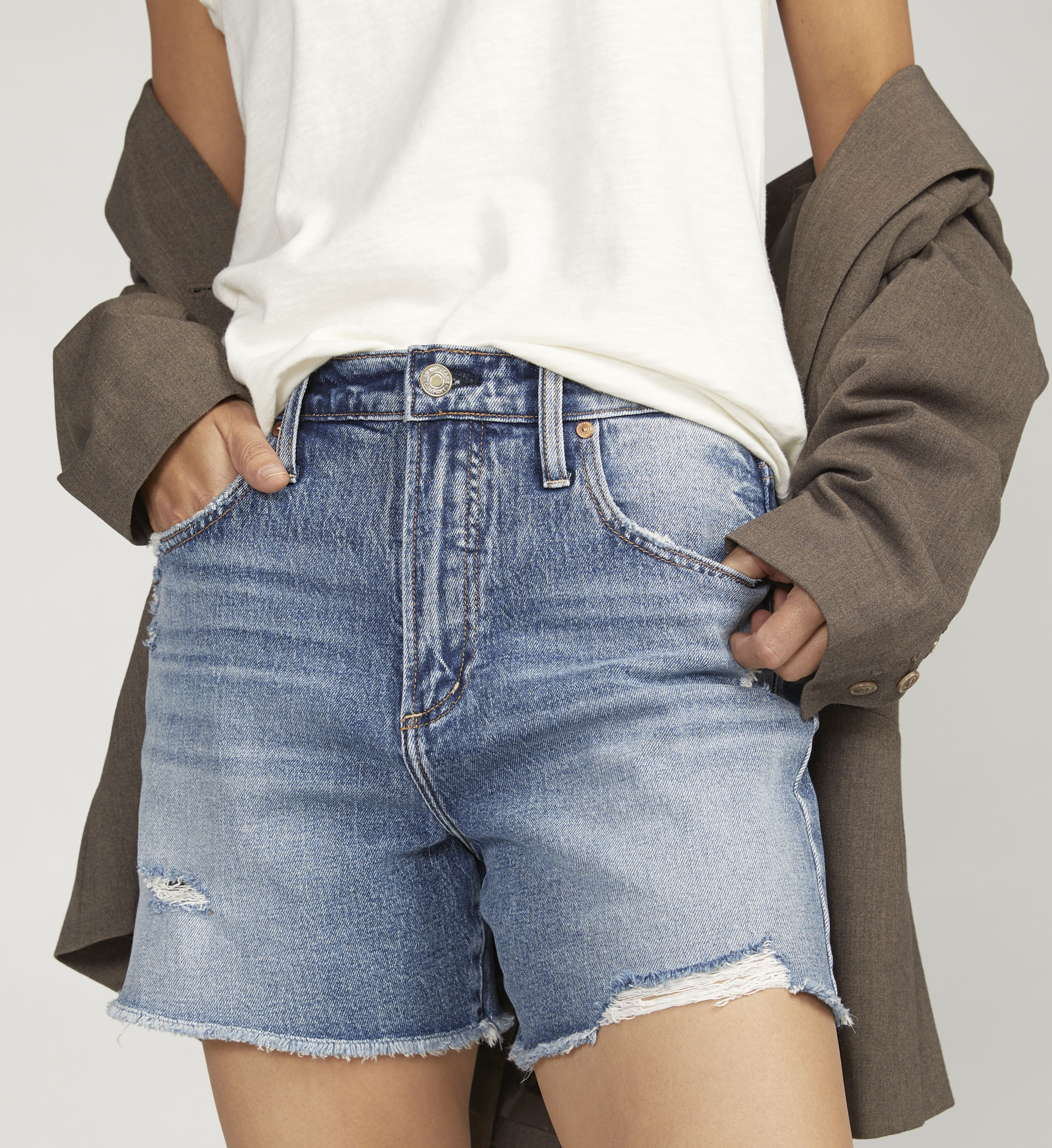 Buy 90S Baggy High Rise Short for CAD 78.00 | Silver Jeans CA New